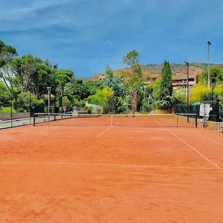 Superbe 6 Couchages Avec Terrasse - Clim - A Proximite De La Apartment Saint-Raphael (Var)