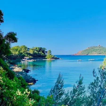 Superbe 6 Couchages Avec Terrasse - Clim - A Proximite De La Apartment Saint-Raphael (Var)